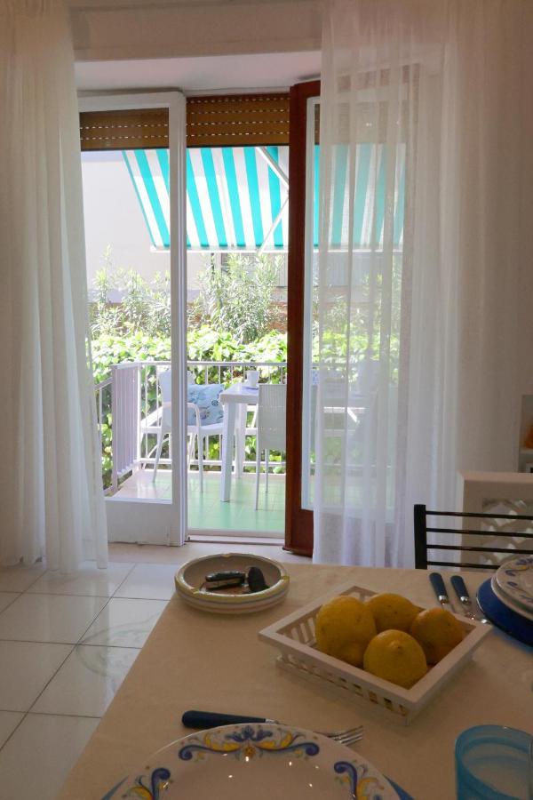 Garden House Giulia Apartment Соренто Екстериор снимка