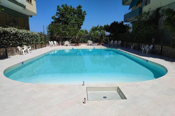 Garden House Giulia Apartment Соренто Екстериор снимка
