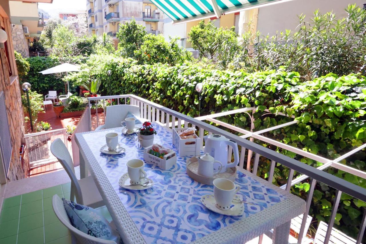 Garden House Giulia Apartment Соренто Екстериор снимка